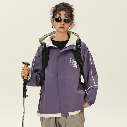 【高级感满满❗️户外冲锋夹克】整体OVERSIZE版型，男女同款复古潮牌，轻松自由搭，新款春秋户外防风防水登山服，工装男士情侣外套L 商品图3