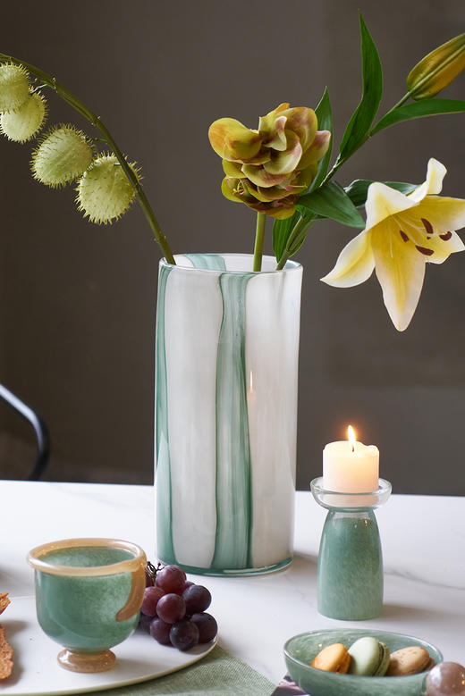 北欧简约渐变绿竖纹直筒花瓶餐桌客厅软装家居水培郁金香玻璃花瓶 商品图1