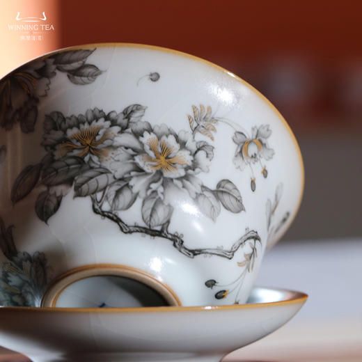 问鼎汝瓷鼎峰系列月白三才盖碗（墨彩樱花） 商品图1