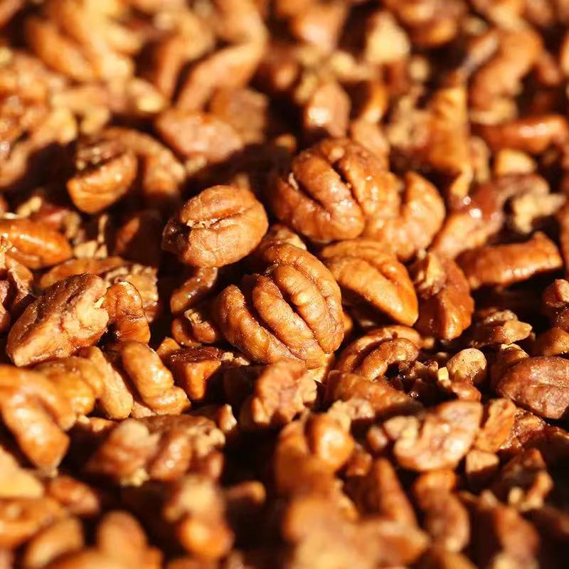 【山核桃仁】2025新货上市，买4送1，买8送2，每年100000+单，松脆酥爽，自然的酥香松脆，咬在嘴里那种爽，停不下嘴，上班、追剧、闲聊，好伴侣