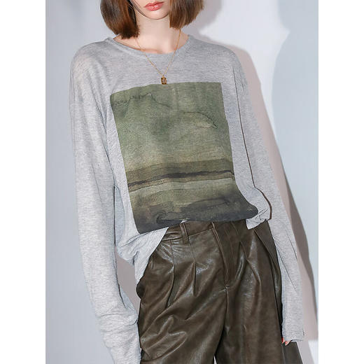 【有赞】COCOBELLA印象派印花废土风毛边长袖T恤baby肤感打底衫TS3018 商品图1