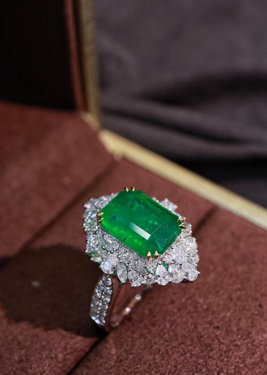 4.6克拉祖母绿戒指 商品图0