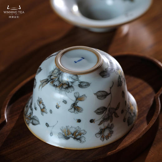 问鼎汝瓷鼎峰系列月白三才盖碗（墨彩樱花） 商品图4