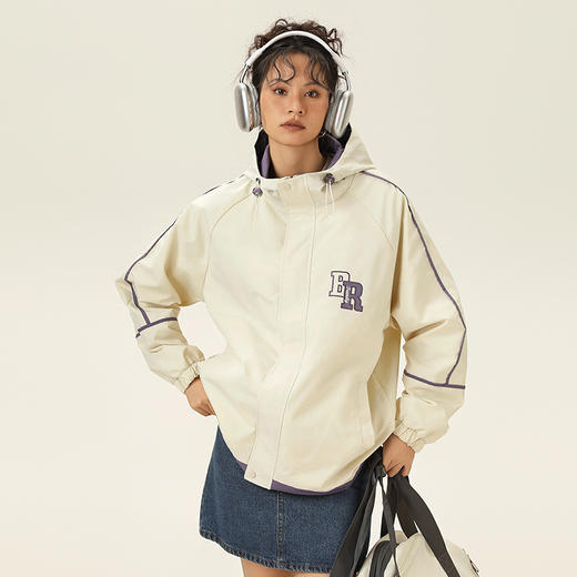 【高级感满满❗️户外冲锋夹克】整体OVERSIZE版型，男女同款复古潮牌，轻松自由搭，新款春秋户外防风防水登山服，工装男士情侣外套L 商品图1