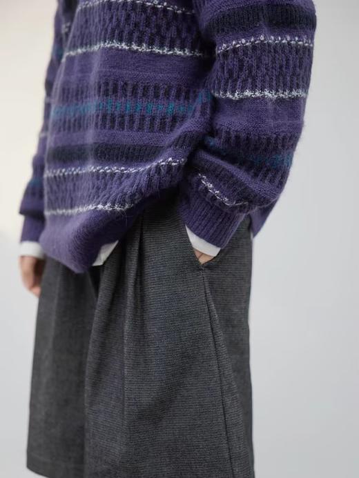 步履不停/3C13140C/圆领紫色条纹套头毛衣 商品图1