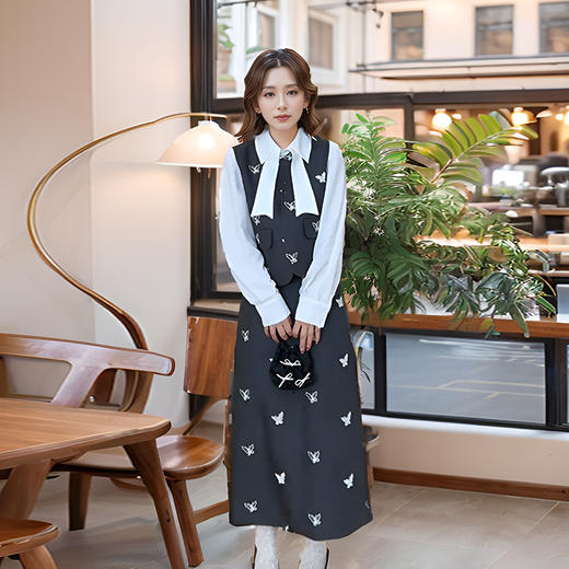 9/6奢姿大码女装2024秋季减龄蝴蝶马甲半身裙两件套胖妹妹时尚套装9943934052 商品图0