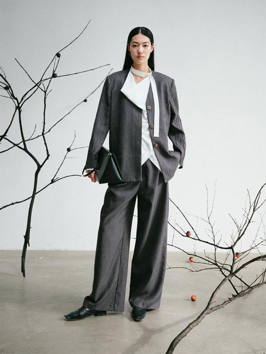 LIYIHAN 24新款螺纹腰阔腿裤设计感透气肌理西服裤子女 商品图2