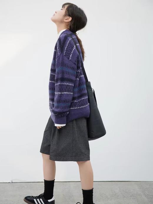 步履不停/3C13140C/圆领紫色条纹套头毛衣 商品图3