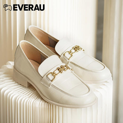EVERAU精美别致五金扣饰点缀鞋面新款春夏乐福经典女鞋EA7023 商品图3