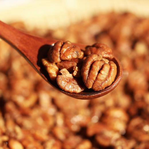 【山核桃仁】2025新货上市，买4送1，买8送2，每年100000+单，松脆酥爽，自然的酥香松脆，咬在嘴里那种爽，停不下嘴，上班、追剧、闲聊，好伴侣 商品图1