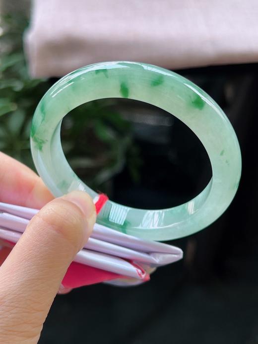 58圈口飘花翡翠手镯 商品图4