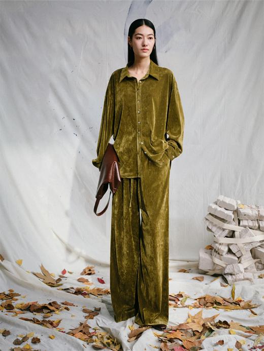 LIYIHAN 24夏季新品光泽丝绒宽松衬衫女士套装法式复古 商品图4