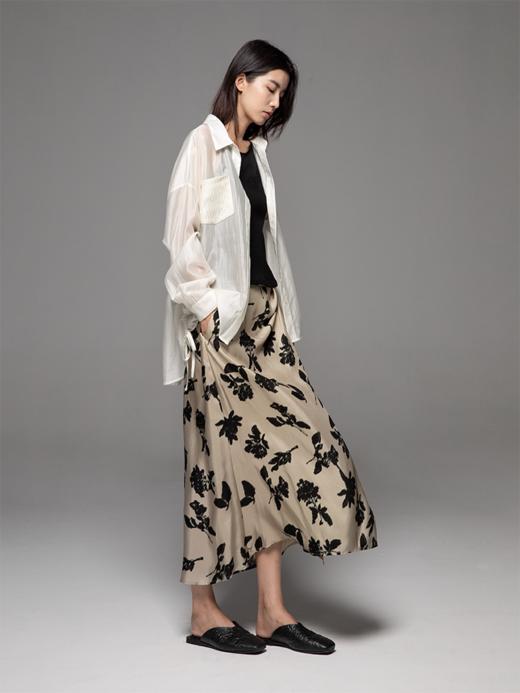 【博主推荐】自由的诗 24新夏铜氨丝印花女裙半身裙设计感侧开叉 商品图1