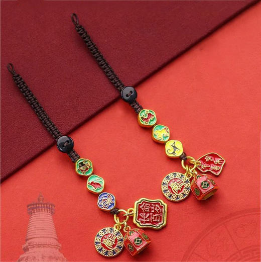 「数款可选！灵隐同款」龙年招财汽车钥匙扣 小挂件吞金兽铃铛纳福三合六合平安时尚饰品 商品图3