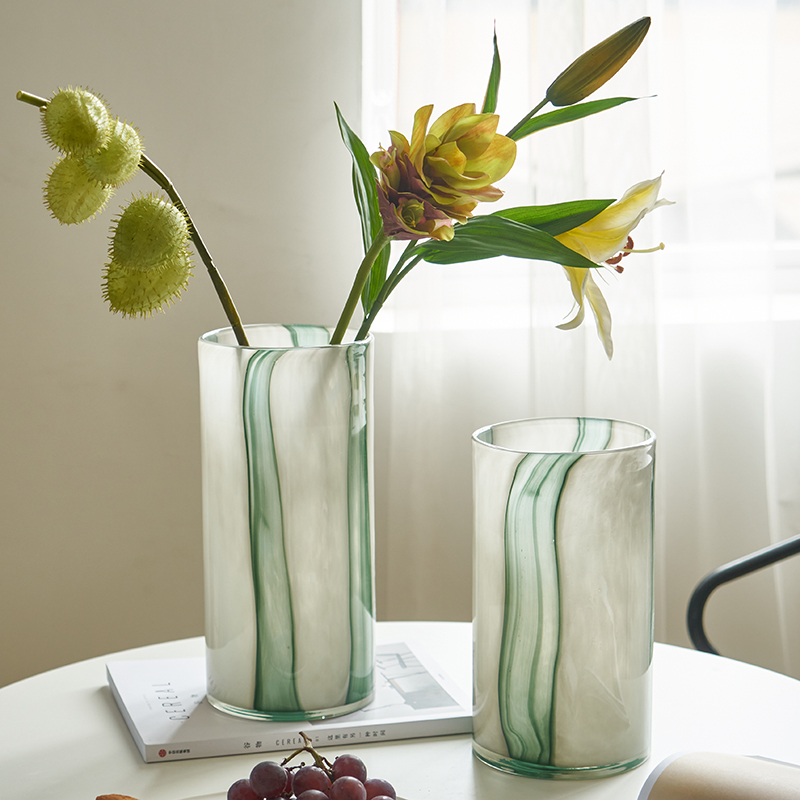 北欧简约渐变绿竖纹直筒花瓶餐桌客厅软装家居水培郁金香玻璃花瓶