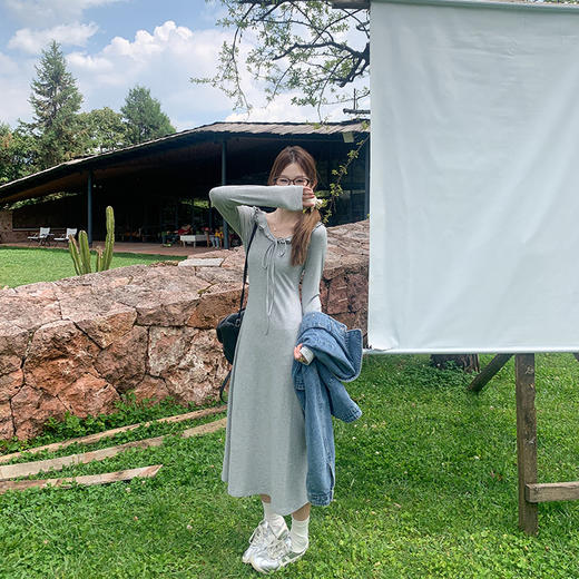 【169元任选2件】最后一波现货！韩系百搭2色荷叶边领系带连衣裙 商品图4