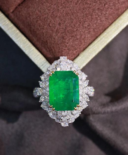 4.6克拉祖母绿戒指 商品图1