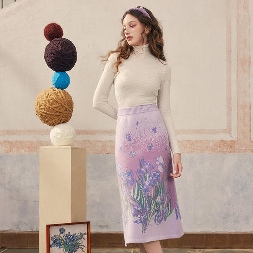 两三事 晨晓光年 2024秋季新款百搭褶皱高领修身打底衫女针织衫 商品图1