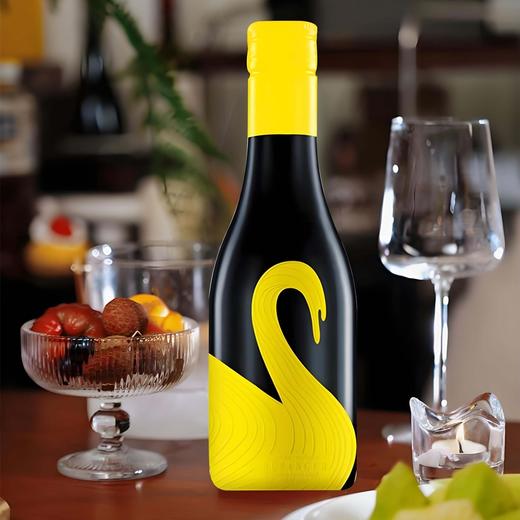 露仙格黄天鹅干红葡萄酒，智利原瓶进口，14%vol，顺丰包邮，礼盒装，迷你小瓶 商品图1