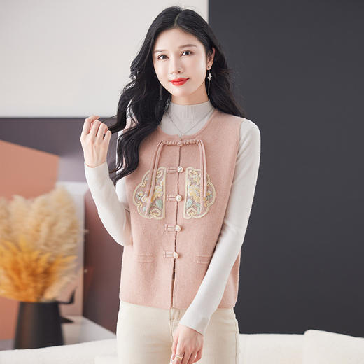CC-9-6925新中式盘扣刺绣针织马甲开衫女春秋短款宽松无袖外穿毛衣外套上衣 商品图3