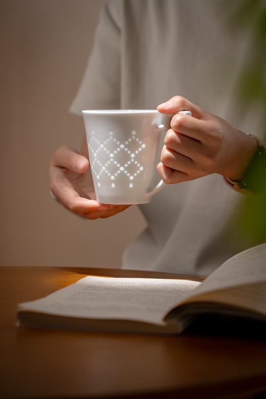 景德镇富玉陶瓷星耀马克杯家用大容量玲珑茶水杯女士高颜值咖啡杯 商品图4