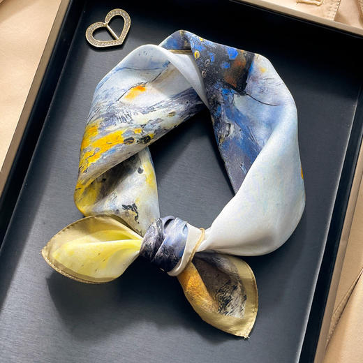 【抖音专属】真丝方巾（24715086-颜色随机） 商品图2