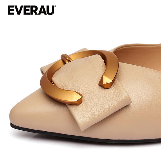 EVERAU尖头C扣圆弧五金复古经典平底女鞋EA7048 商品图3