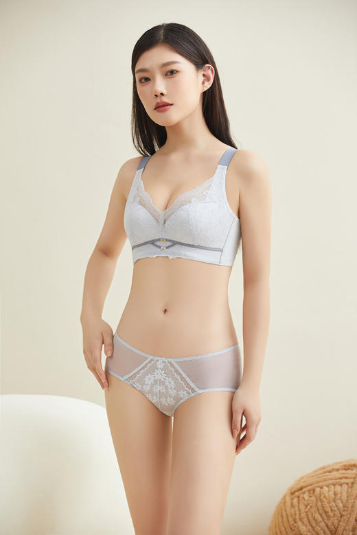 【第二件 0 元｜ 满2件 5 折】【B杯单件】【有红色】【秀黛】花偶遇无钢圈薄杯文胸L6110016B【门店同款】【遇缺货自动退款，介意勿拍】 商品图5