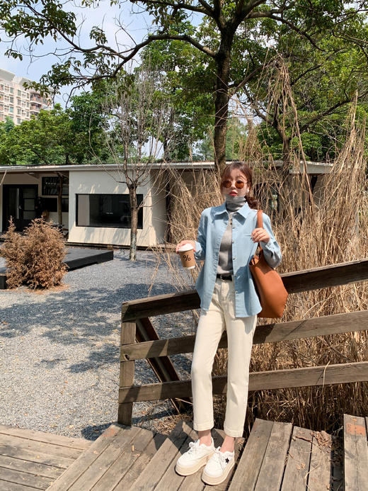 <曾小咸推荐>蓝色灯芯绒衬衫 商品图4