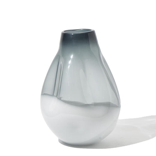 轻奢风简约小口大肚子水滴花瓶上烟灰下白渐变台面花瓶室内装饰品 商品图6