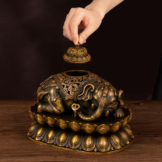 吉祥古法香炉 莲花座福象熏炉 商品图6
