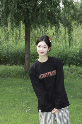 OOTD | 简单的T恤才是最好看的单品，满满的秋季氛围感~