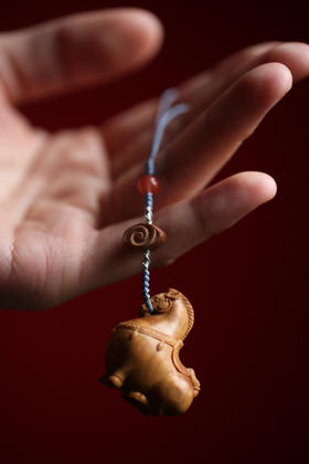 【青山特惠】老山檀【唐马】挂坠 吊坠 26*19*31mm s5