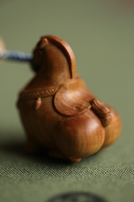 【青山特惠】老山檀【唐马】挂坠 吊坠 26*19*31mm s5 商品图3