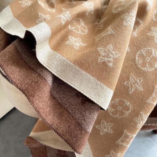 办公室流苏披肩 五角星围巾女 秋冬新款 仿羊绒围巾 欧美加厚保暖两用围脖 商品图1