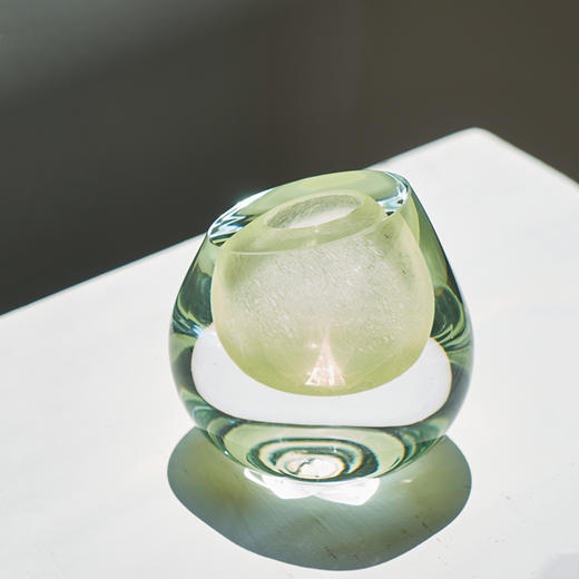 北欧高级感斜口彩色琉璃厚重迷你玻璃花瓶居家桌面水培单支小口瓶 商品图13