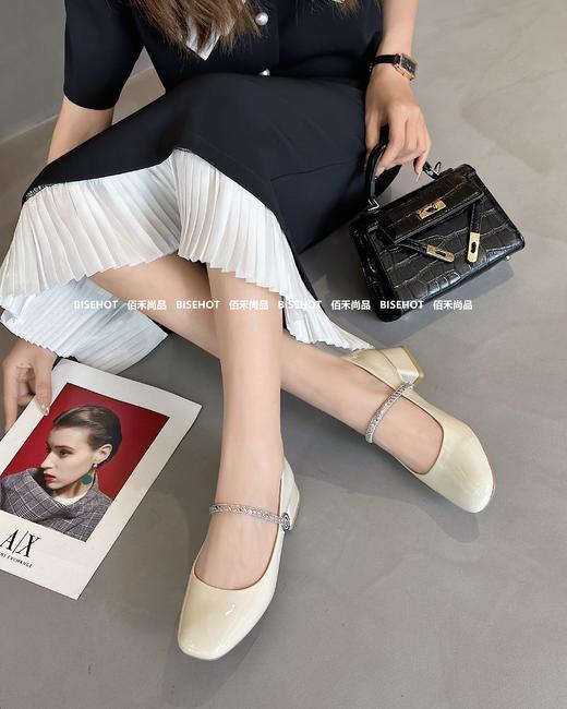 新品女士漆皮粗跟百搭少女时尚单鞋547B43509（W） 商品图1