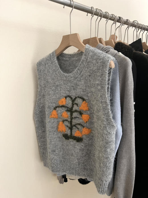 韩铃兰花马海毛马甲 商品图4