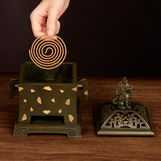 吉祥古法香炉 嵌金带座戟耳方熏炉 商品图5