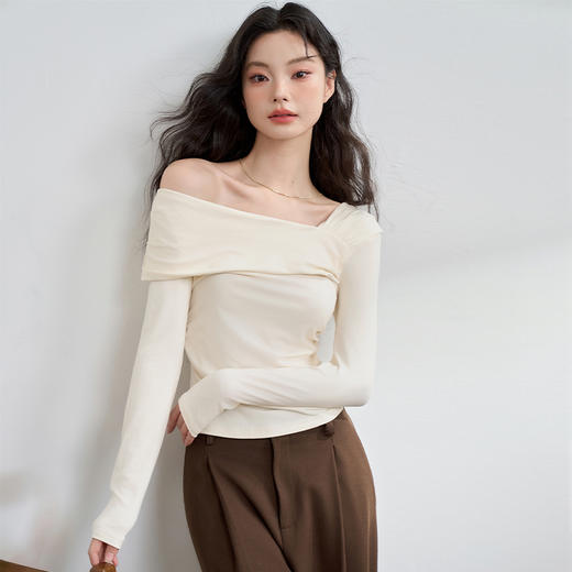 西遇法式温柔气质斜肩长袖T恤女新款薄款初秋穿搭高级感上衣M0043156 商品图4