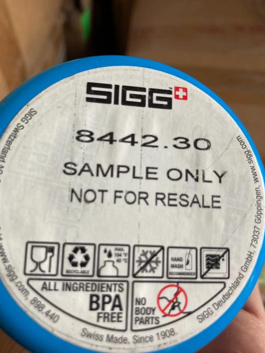 sigg希格不锈钢小怪兽夜光翻盖运动水杯容量0.4l原装正品 商品图4