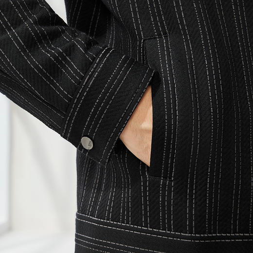 柒牌男士翻领夹克秋冬2024新款时尚条纹提花工装风休闲茄克衫外套	127K70930 商品图2