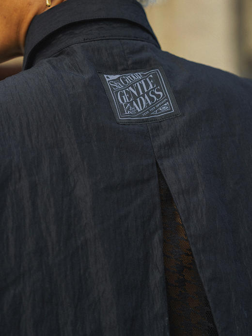 BK2024秋季黑色褶皱拼接衬衣 商品图5