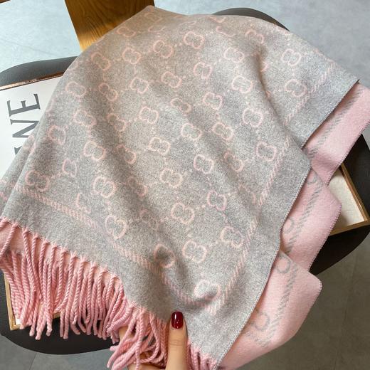 2024秋冬季新款大围巾 仿羊绒保暖 提花短须流苏围巾女士 几何空调披肩 百搭围脖 商品图3