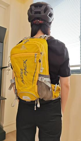 【驴友实拍】艾王25升骑行徒步包！悬浮背负！赠送小包！