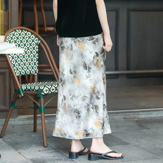 OY-24528半身裙夏季新款缎面绝美包臀鱼尾半裙气质显瘦长款石墨灰24528 商品图2