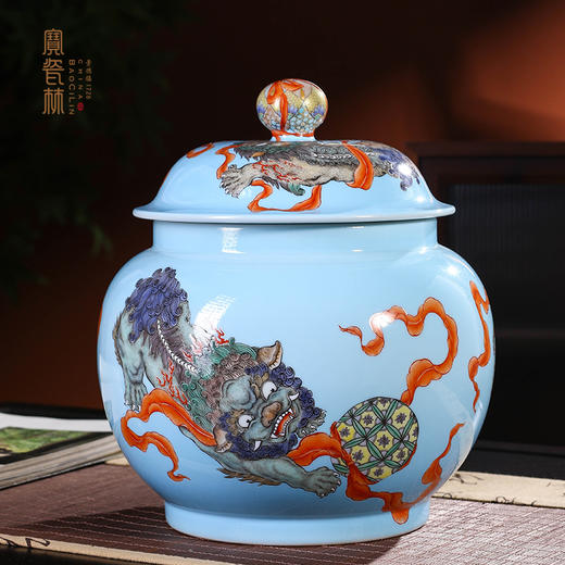 湖水蓝地古彩描金事事如意纹盖罐 商品图0