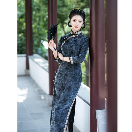 GX军阀阔太太长款雪尼尔七分袖旗袍2024秋季新款复古国风旗袍连衣裙 商品图3