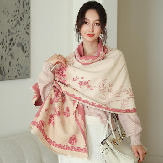 明星同款围巾披肩 2024新款女冬季加厚 双面保暖 高端妈妈旗袍百搭款围巾 商品图1