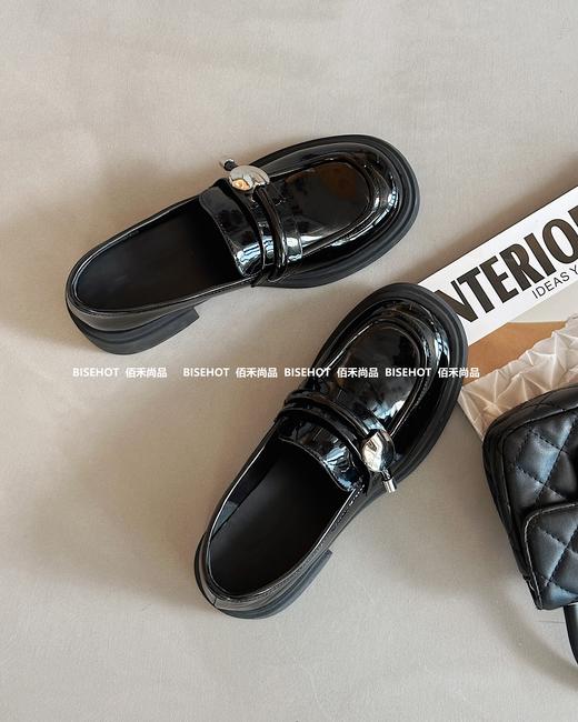 新品侧扣舒适百搭女士乐福鞋547B43520（W） 商品图1